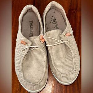 True Religion Zaira Women's Woven Drawcord Slip On Shoes
EUC sz 6